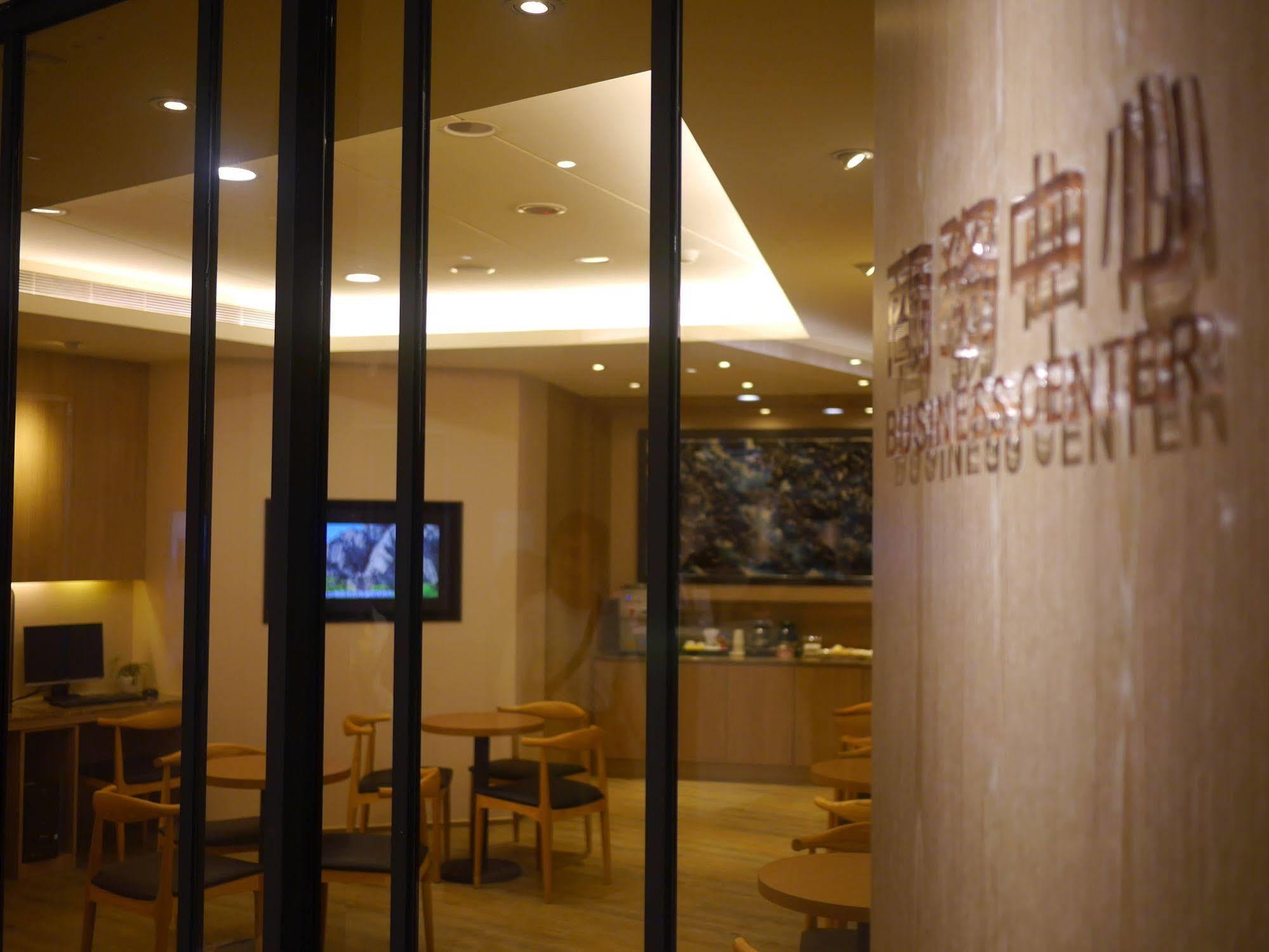 Toongmao Hotel Kaohsiung Esterno foto